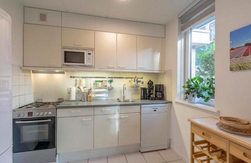 Sint Maartensvlotbrug Casa | Holiday Home near Dutch Beach with Pool