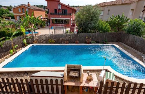 El Vendrell Casa | Holiday Home Oasis by Interhome