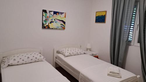 Sucuraj Villa | Holiday Home PERLA - 50 m from the beach