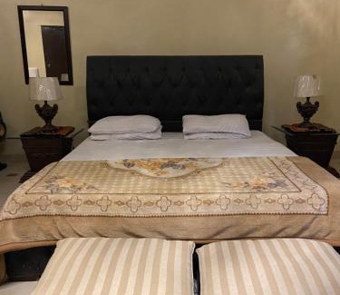 Gulshan-e-Iqbal Casa | Holiday Home