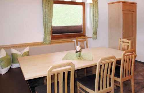 Bramberg am Wildkogel Casa | Holiday Home Prieslern-3 by Interhome