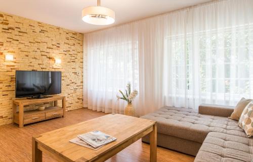 Jurmala Apartamento | Holiday Home - Prime Location - 200m Beach