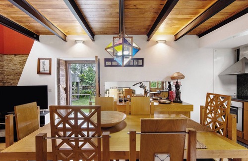 Santa Maria da Feira Casa | Casa de vacaciones 'Quinta Das Cavadas' con vistas a la montaña, piscina privada y Wi-Fi