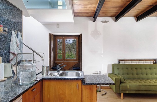 Santa Maria da Feira Casa | Casa de vacaciones 'Quinta Das Cavadas' con vistas a la montaña, piscina privada y Wi-Fi