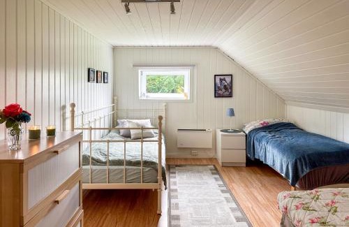 Tysnes Casa | Holiday Home Rødehuset by Interhome