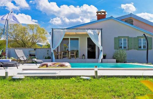Brkac Casa | Holiday Home Ravan by Interhome