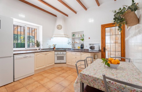 Navarres Casa | Casa de vacaciones 'Reme ' con piscina privada, Wi-Fi y aire acondicionado