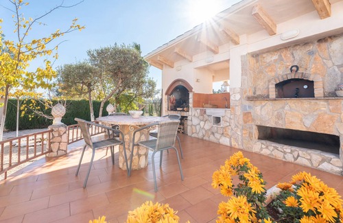 Navarres Casa | Casa de vacaciones 'Reme ' con piscina privada, Wi-Fi y aire acondicionado