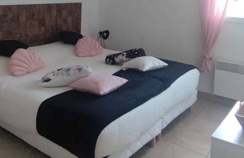 Homps Apartamento | Holiday home rental in HOMPS in a secure residence