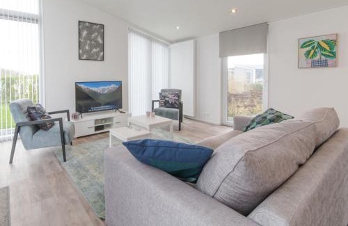 Wemeldinge Casa | Holiday Home Ruisweg 38 by Interhome