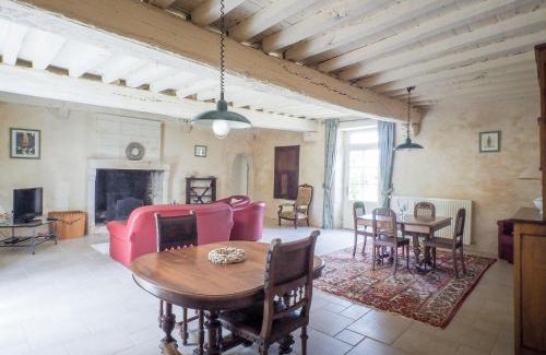 Saint-Laurent-de-la-Salle Casa | Holiday Home Saint-Laurent Pool Retreat