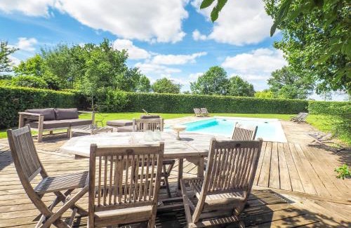 Saint-Laurent-de-la-Salle Casa | Holiday Home Saint-Laurent Pool Retreat