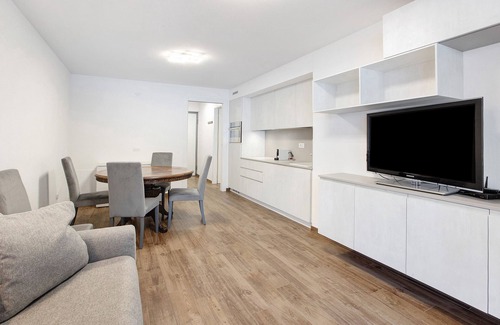 San Carlo Casa | Holiday Home 'San Carlo 1' with Mountain View, Private Terrace and Wi-Fi