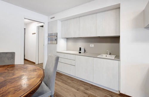 San Carlo Casa | Holiday Home 'San Carlo 1' with Mountain View, Private Terrace and Wi-Fi