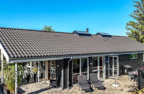 Juelsminde Casa | Holiday Home Shania - 300m from the sea by Interhome