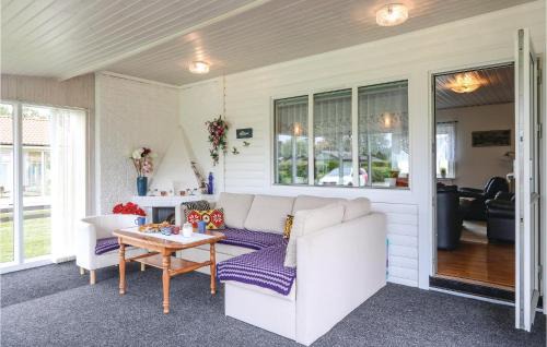 Hallevik Casa | Holiday Home Skyttevägen Sölvesborg Ii