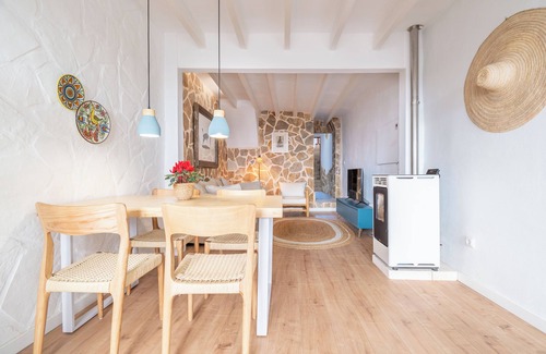 Arta Casa | Casa de vacaciones 'Sol Y Luna' con vistas a la montaña, Wi-Fi y aire acondicionado