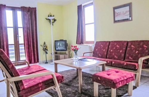 Starkov Casa | Holiday Home Stárkov by Interhome