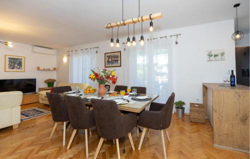 Istok Casa | Holiday Home Stjepana Ivicevica I