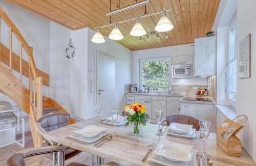 Altefaehr Casa | Holiday Home Sundlicht by Interhome