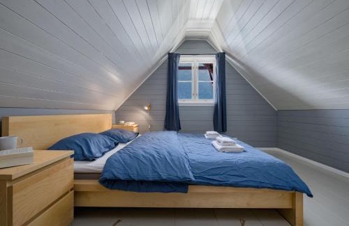 Vik Casa | Holiday Home Tor by Interhome