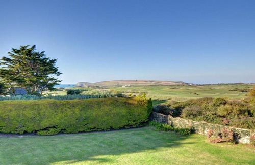 Constantine Bay Casa | Holiday Home Trey