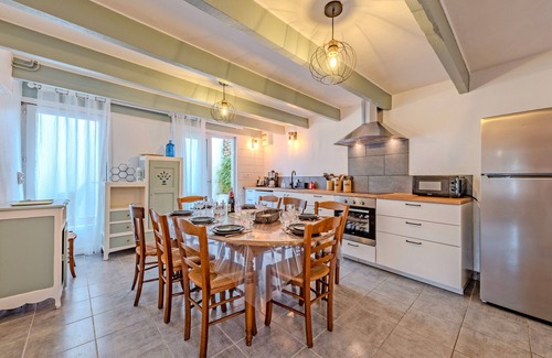 Ploudalmezeau Casa | Casa de vacaciones 'Ty Abéric' con terraza privada y Wi-Fi