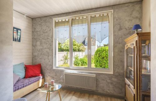 Penmarch Casa | Holiday Home Ty Martelod by Interhome