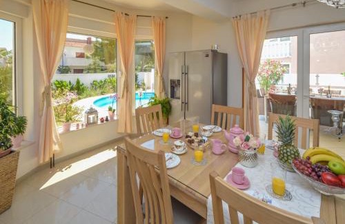 Tribunj Casa | Holiday Home Valdor by Interhome