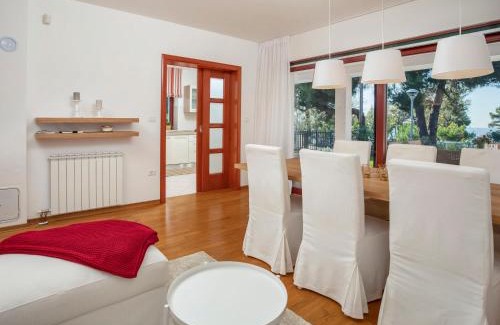 Basanija Casa | Holiday Home Villa Beach Front by Interhome