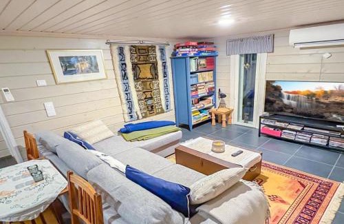Isnas Casa | Holiday Home Villa blombacka by Interhome