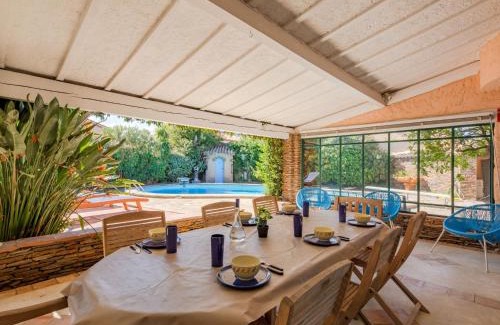 Sainte-Maxime Casa | Holiday Home Villa Cyrnos by Interhome
