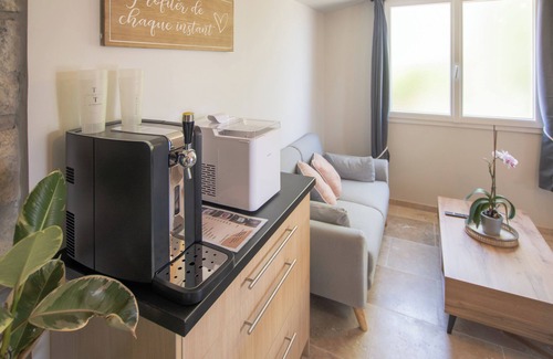 Pradons Casa | Casa de vacaciones 'Villa Chardonnay' con terraza privada, Wi-Fi y aire acondicionado