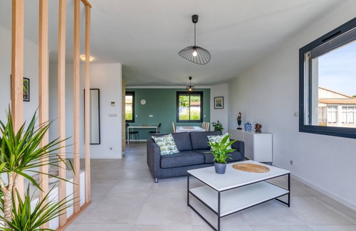 Sommieres Villa | Casa de vacaciones 'Villa Maryet' con terraza privada, Wi-Fi y aire acondicionado