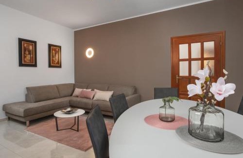 Mugeba Casa | Holiday Home Villa Marina I by Interhome