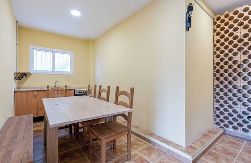 El Castell de Montornés Casa | Casa de vacaciones 'Vistabella' con piscina privada, Wi-Fi y aire acondicionado
