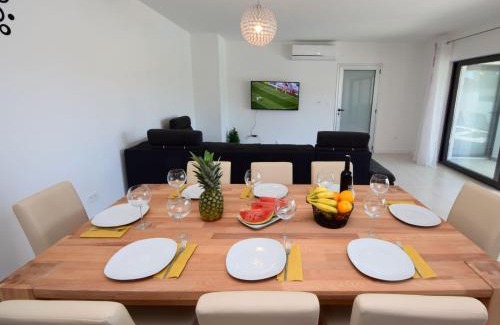 Tribunj Casa | Holiday Home West by Interhome