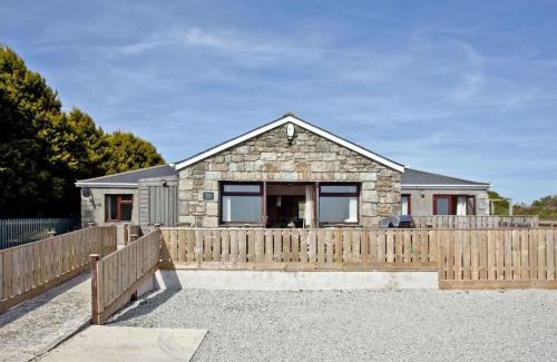 Helford Passage Casa | Holiday Home Wheal Francis by Interhome