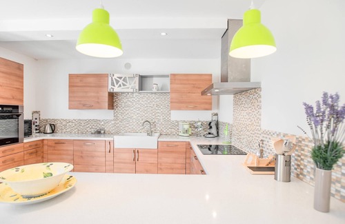Sorgues Casa | Holiday home with airco in beautiful wine region