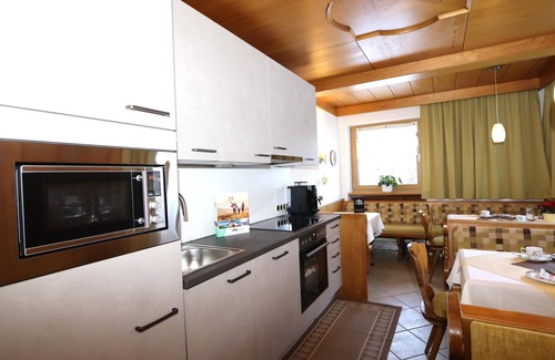Zwieselstein Casa | Holiday home with balcony and ski storage