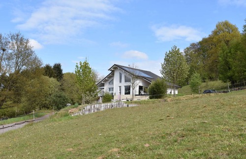 Varsberg Casa | Holiday home with beautiful view on the village