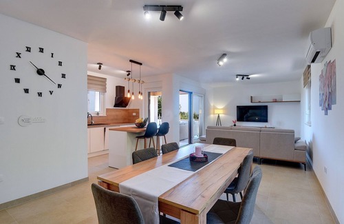 Valtura Casa | Casa de vacaciones con jacuzzi y taberna con billar