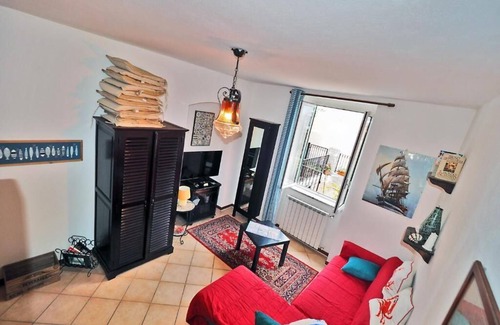 Pugliola Casa | Holiday home with large terrace in ancient ligurian village, close to the beach