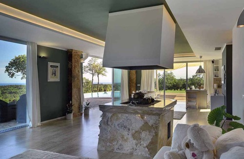 Peruski Casa | Casa vacacional con piscina y aire acondicionado