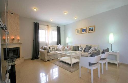 Gafares Casa | Holiday Home with Pool