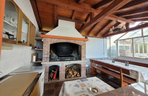 Opric Casa | Casa vacacional con piscina