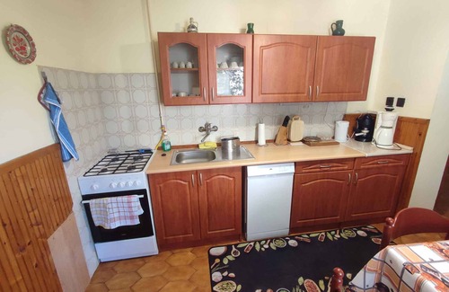 Gardony Casa | Holiday home with Wi-Fi and children's playground