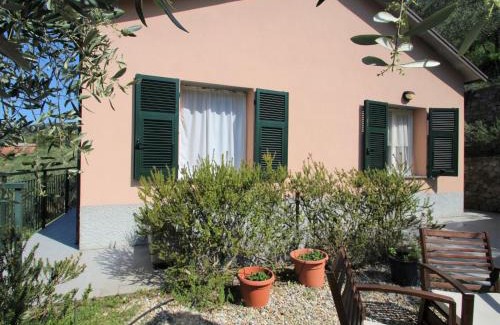 Sestri Levante Casa | Holiday Home Zia Maria by Interhome