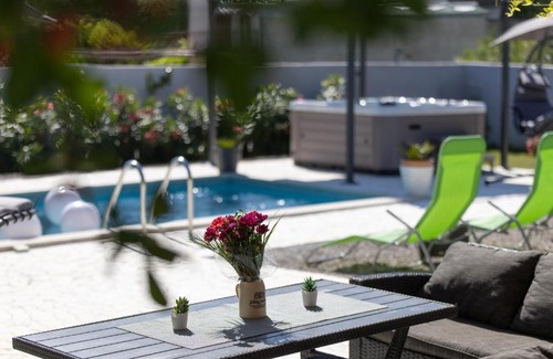 Srinjine Casa | Holiday Home Zrincy