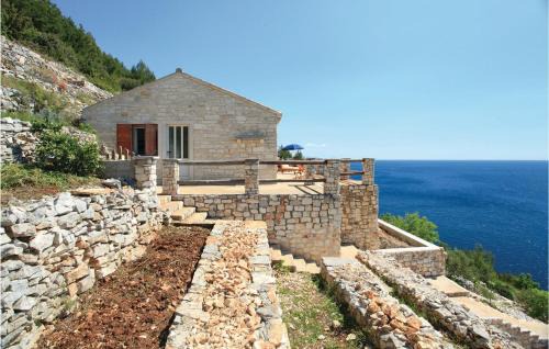 Zrnovo Casa | Holiday Home Zrnovo With Fireplace X